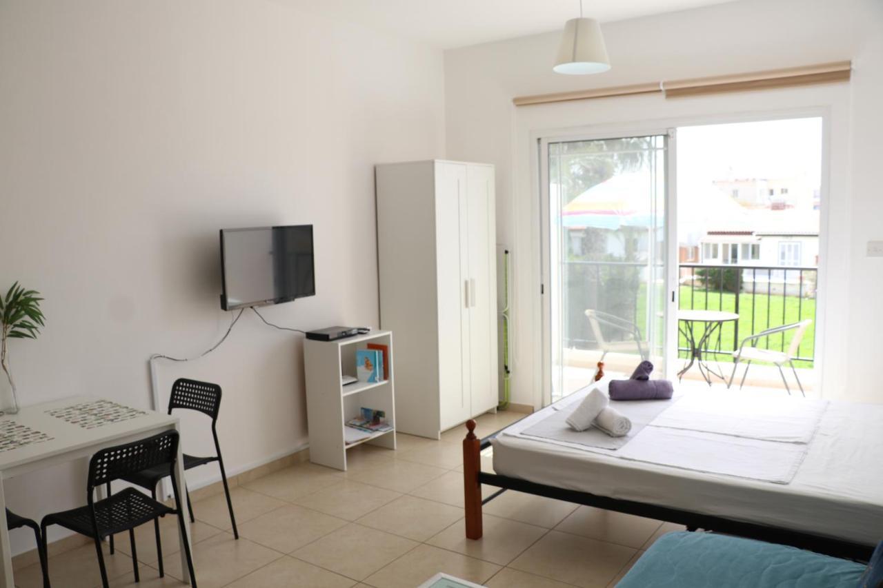 Apartment In Kato Pafos & 10 Min To Venus Beach Luaran gambar