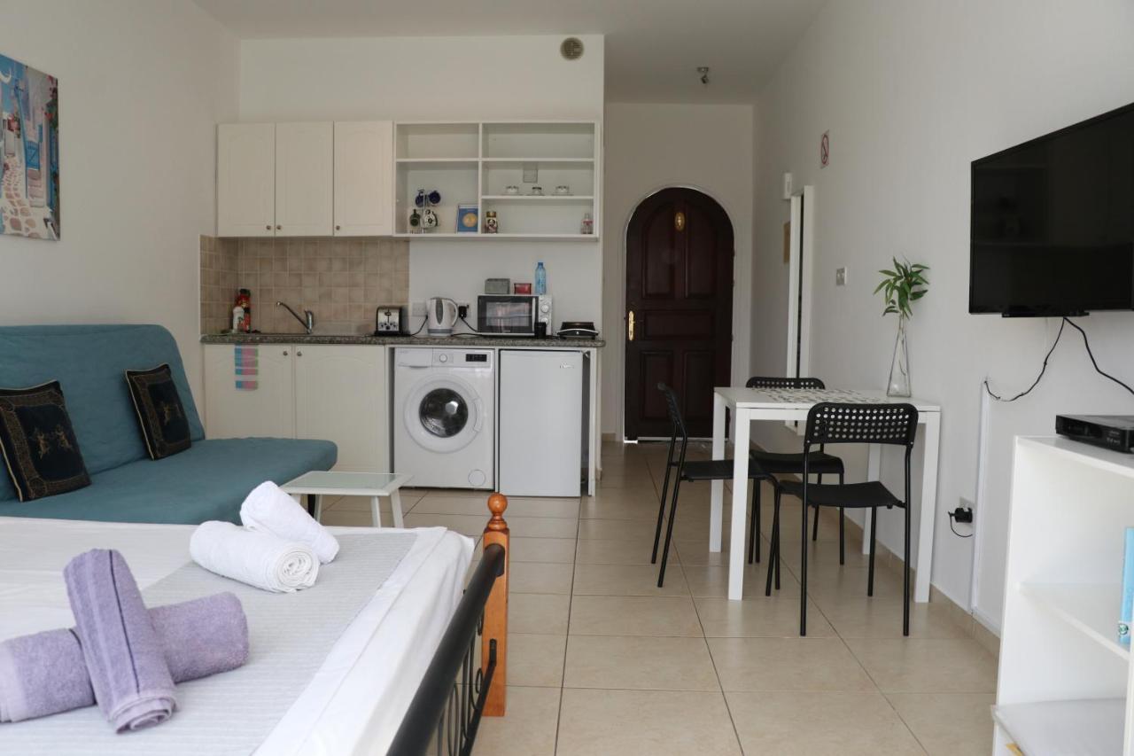 Apartment In Kato Pafos & 10 Min To Venus Beach Luaran gambar